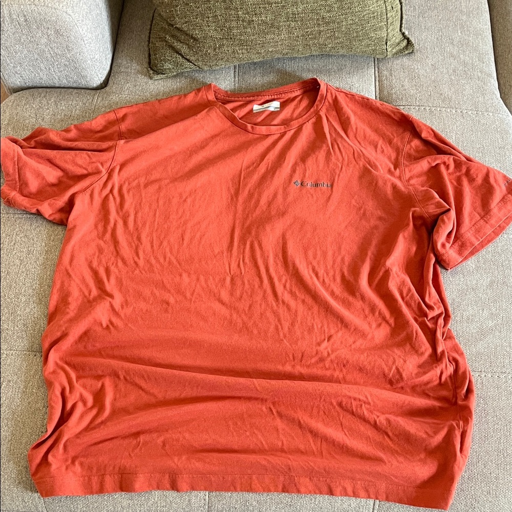 Columbia Men's Rust Short Sleeve Tee